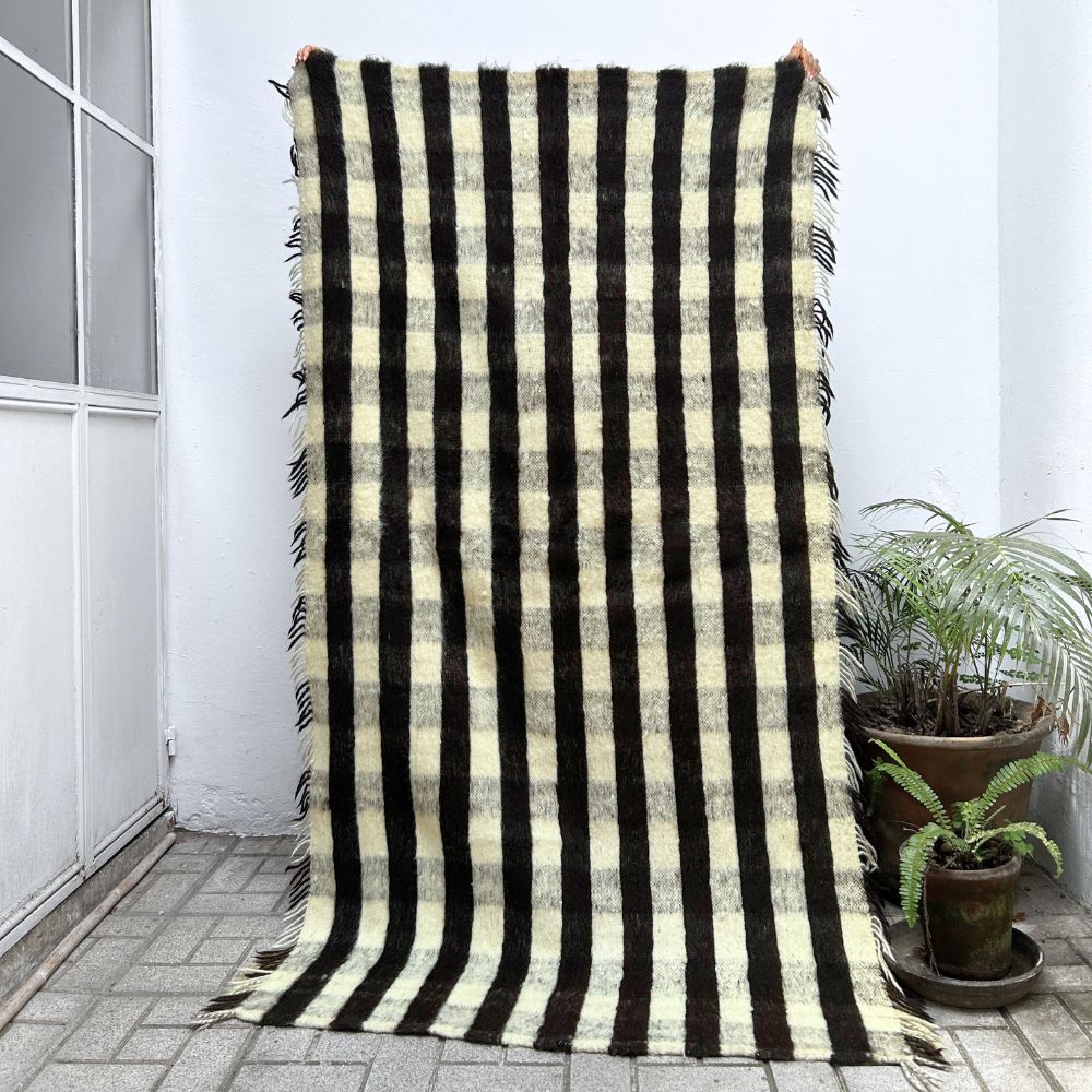 Momostenango Wool Blanket: Brown Stripes