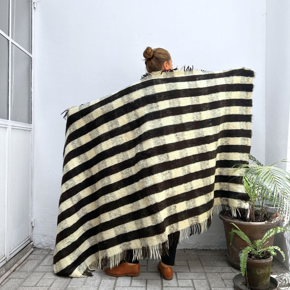 Momostenango Wool Blanket: Brown Stripes