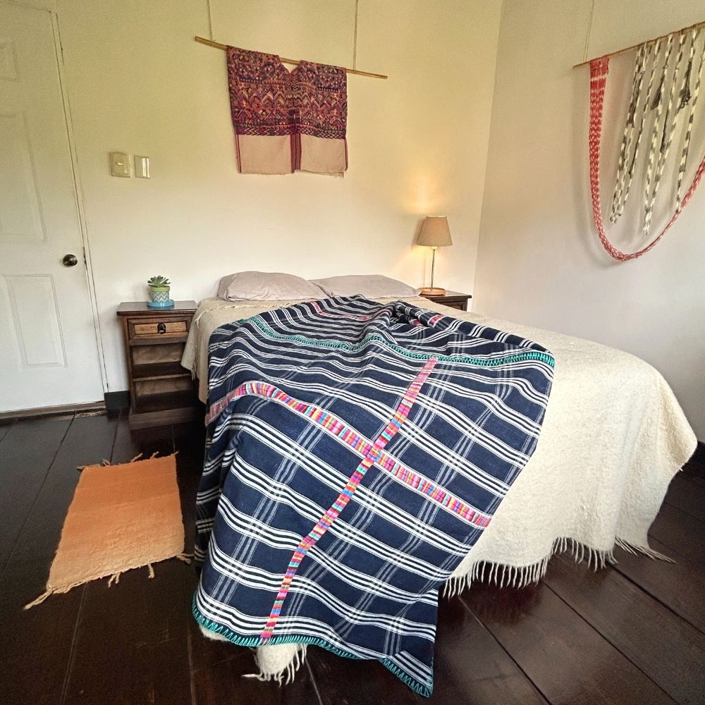 All-Purpose Corte Throw 12