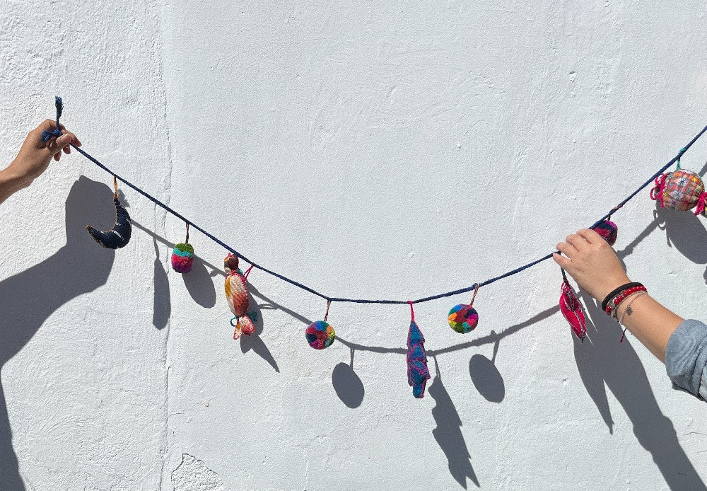 Festive Garlands: Vibrant Brights