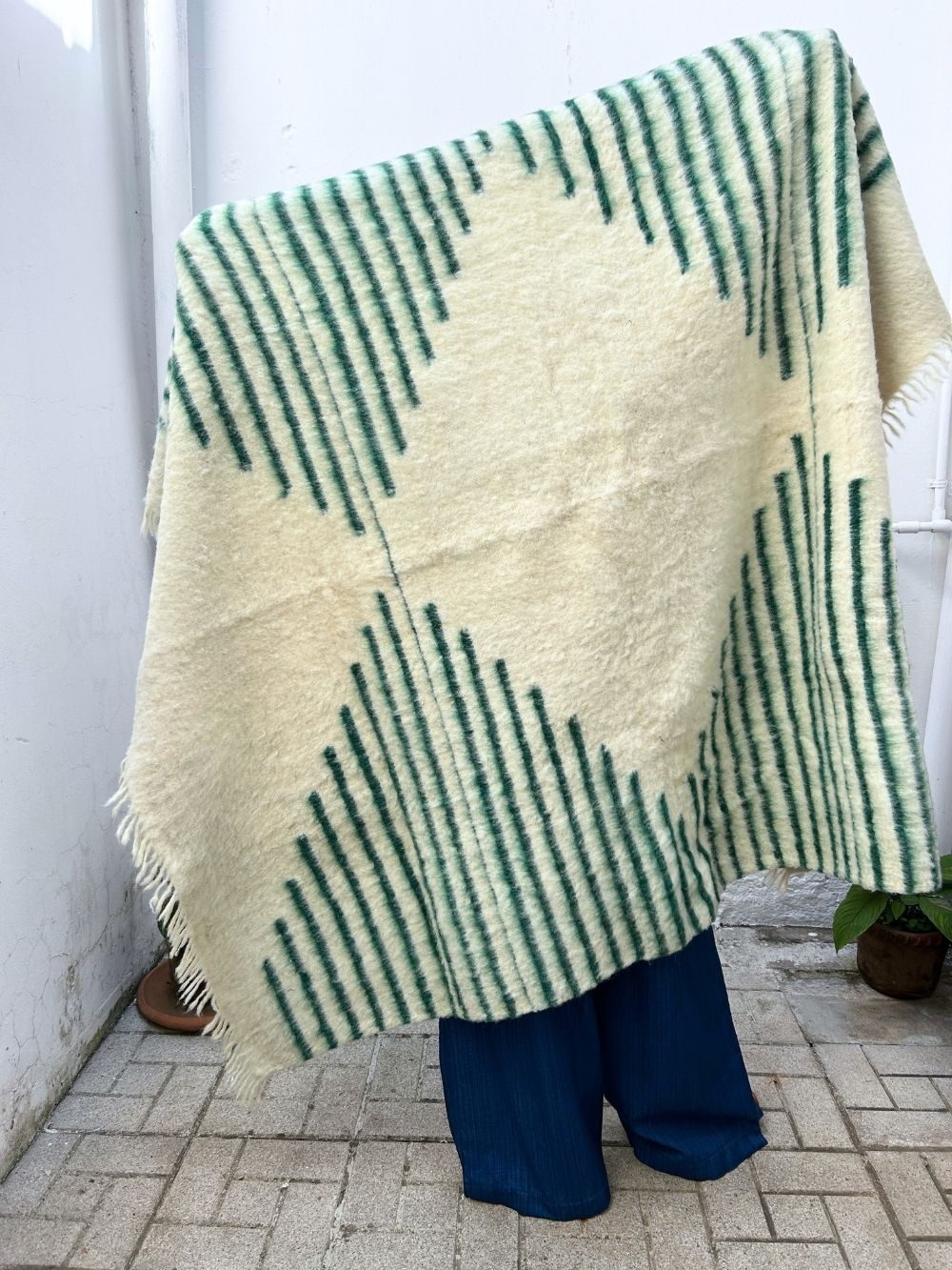 Momostenango Wool Blanket: Verde Stripes