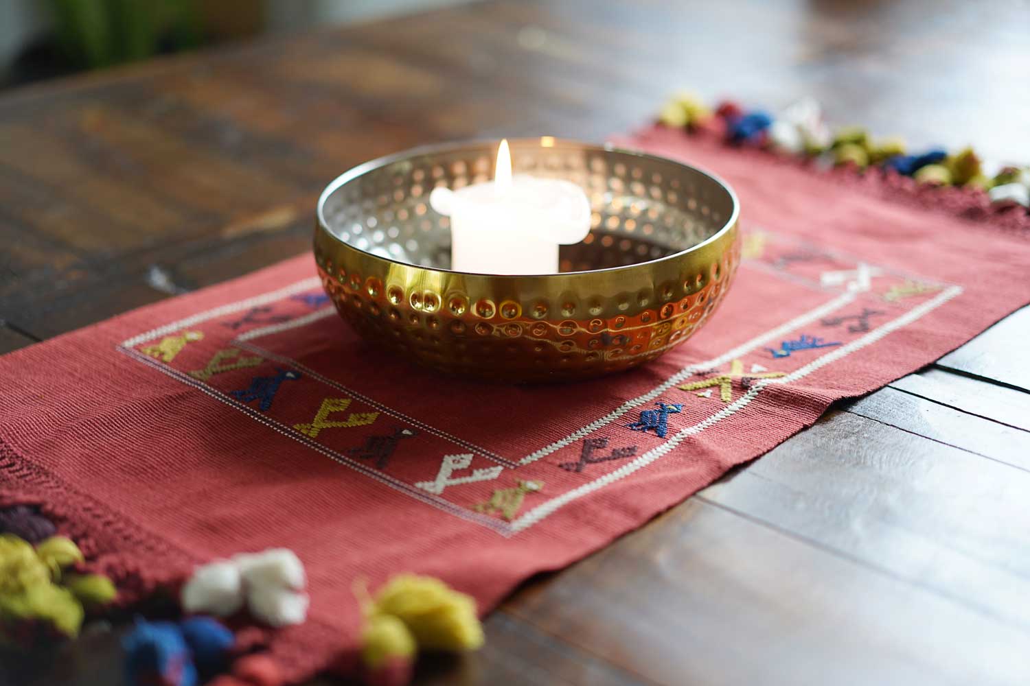 Cotzal Centerpiece: Naturally-dyed 1