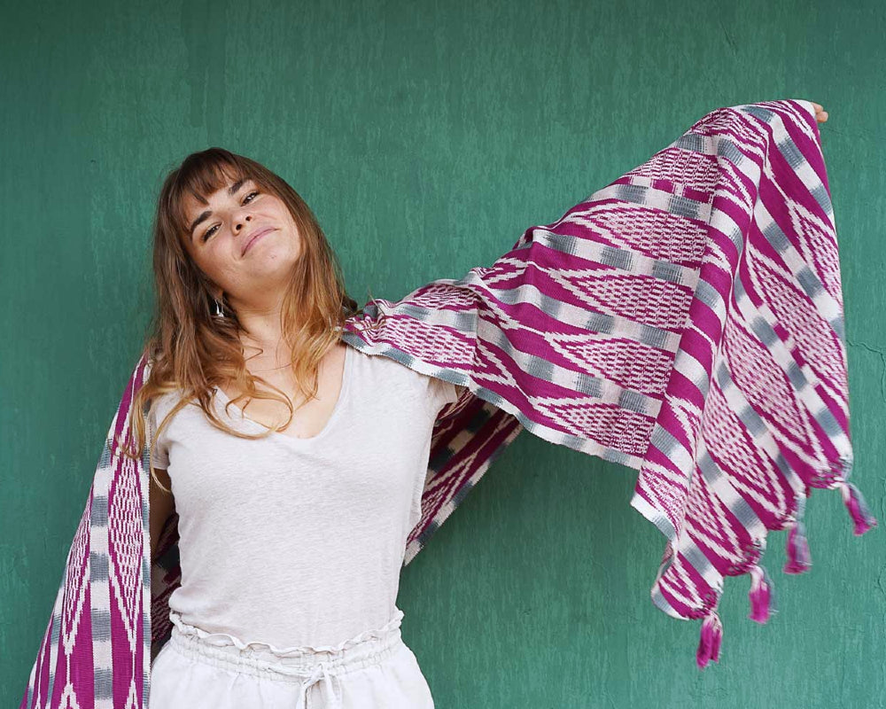 Rebozo del Lago: Scarlet