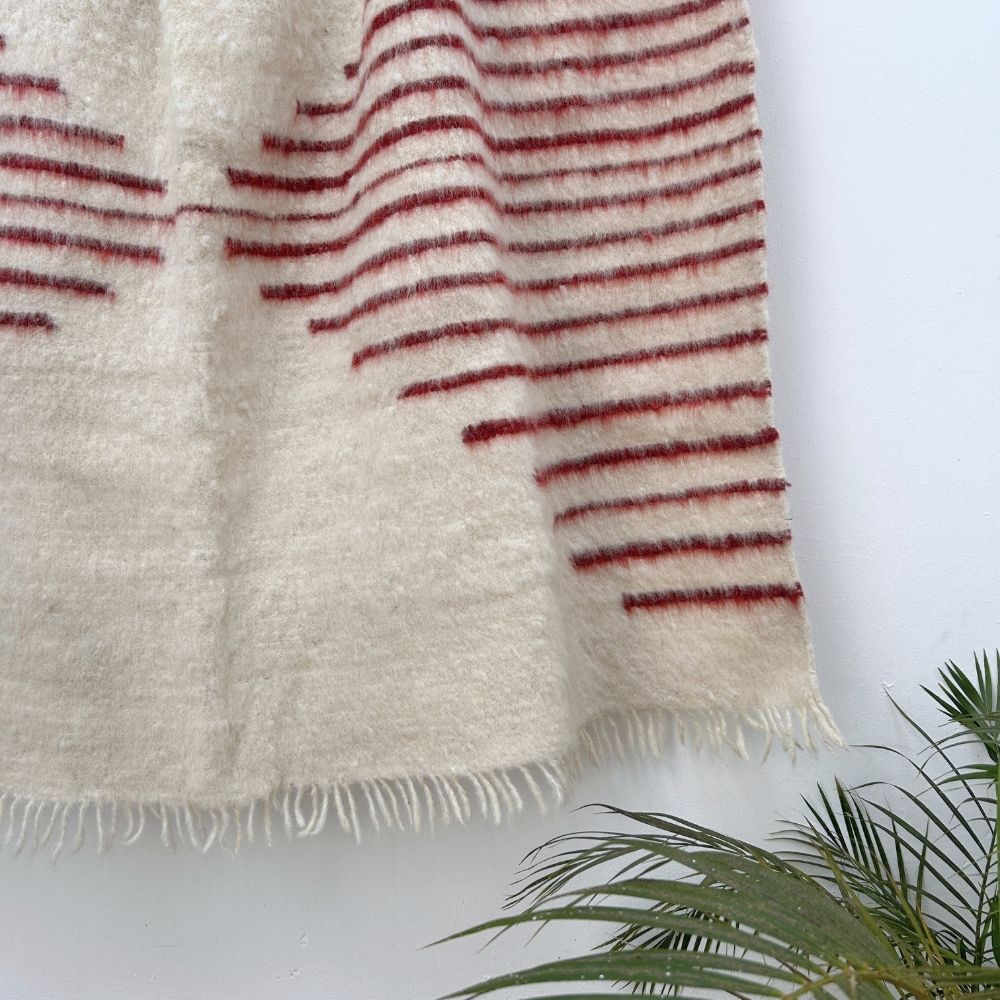 Momostenango Wool Blanket: Magenta Stipes
