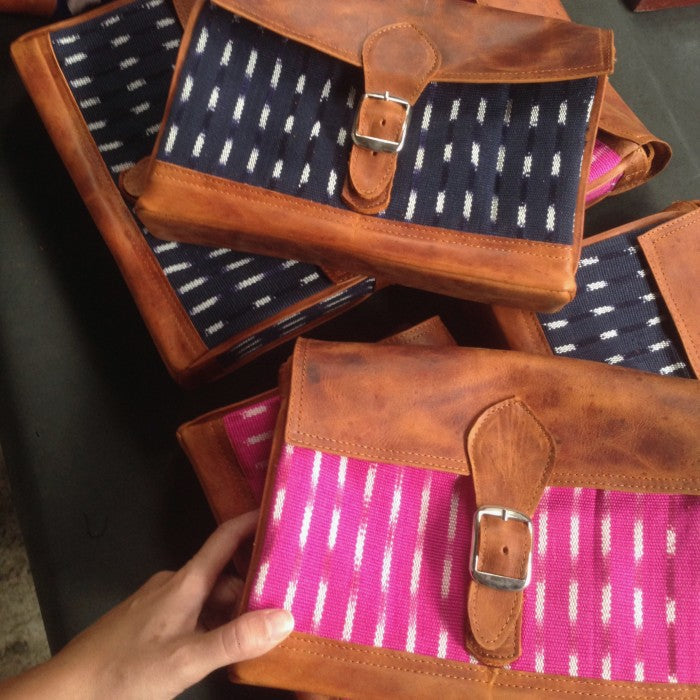 Mini Messenger: Bougainvillea