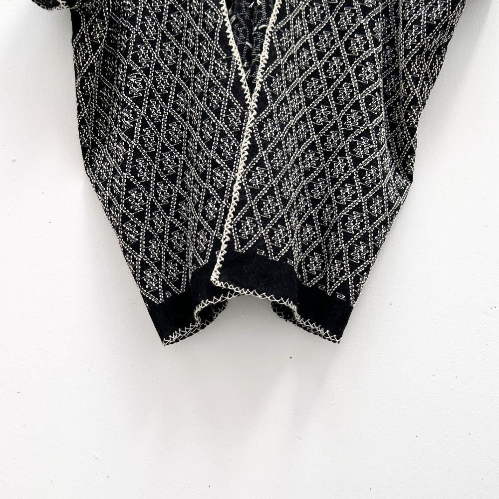 Picbil Handspun Cloud Cardigan: Black & White (M/L)