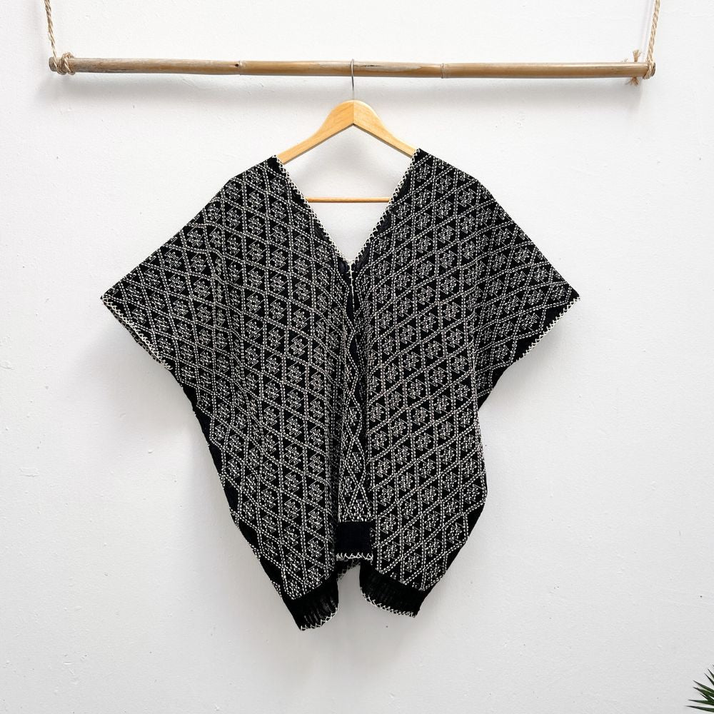 Picbil Handspun Cloud Cardigan: Black & White (M/L)