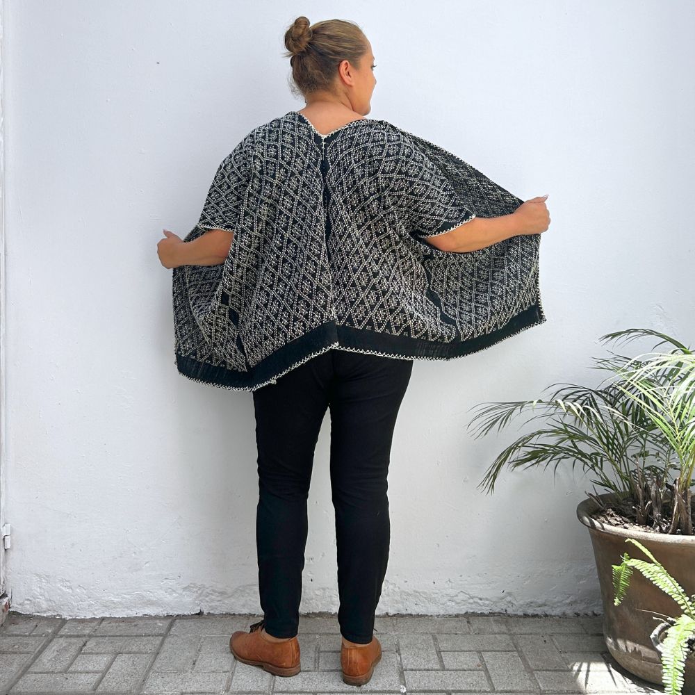 Picbil Handspun Cloud Cardigan: Black & White (M/L)