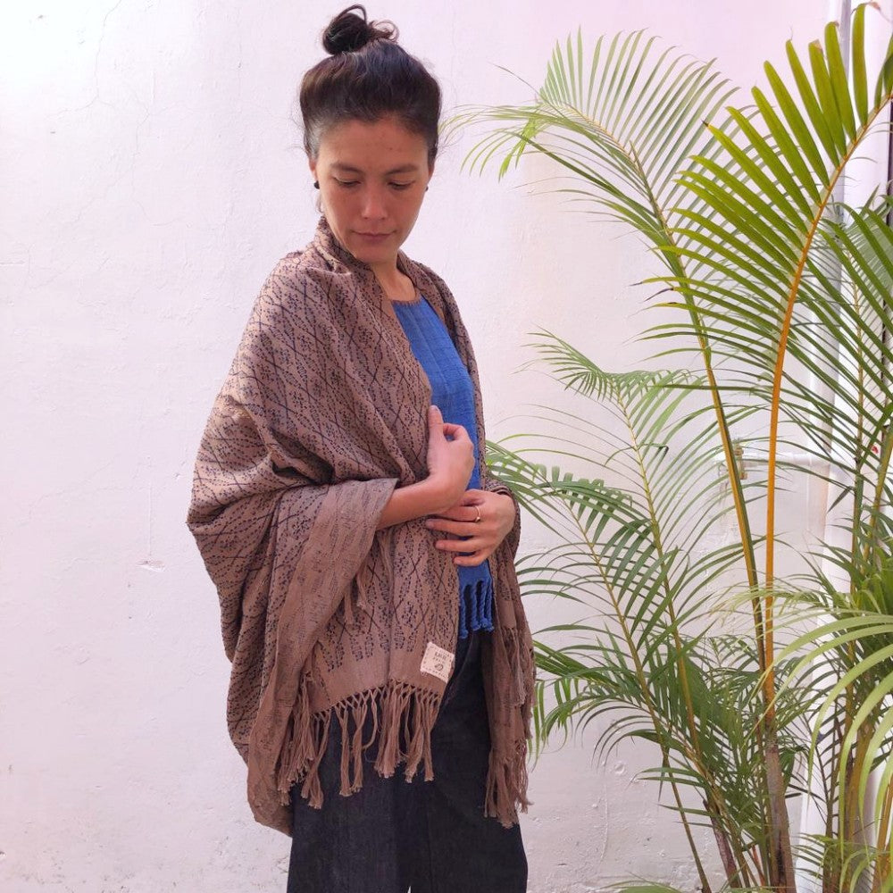 Picbil Shawl in Coconut and Coffee