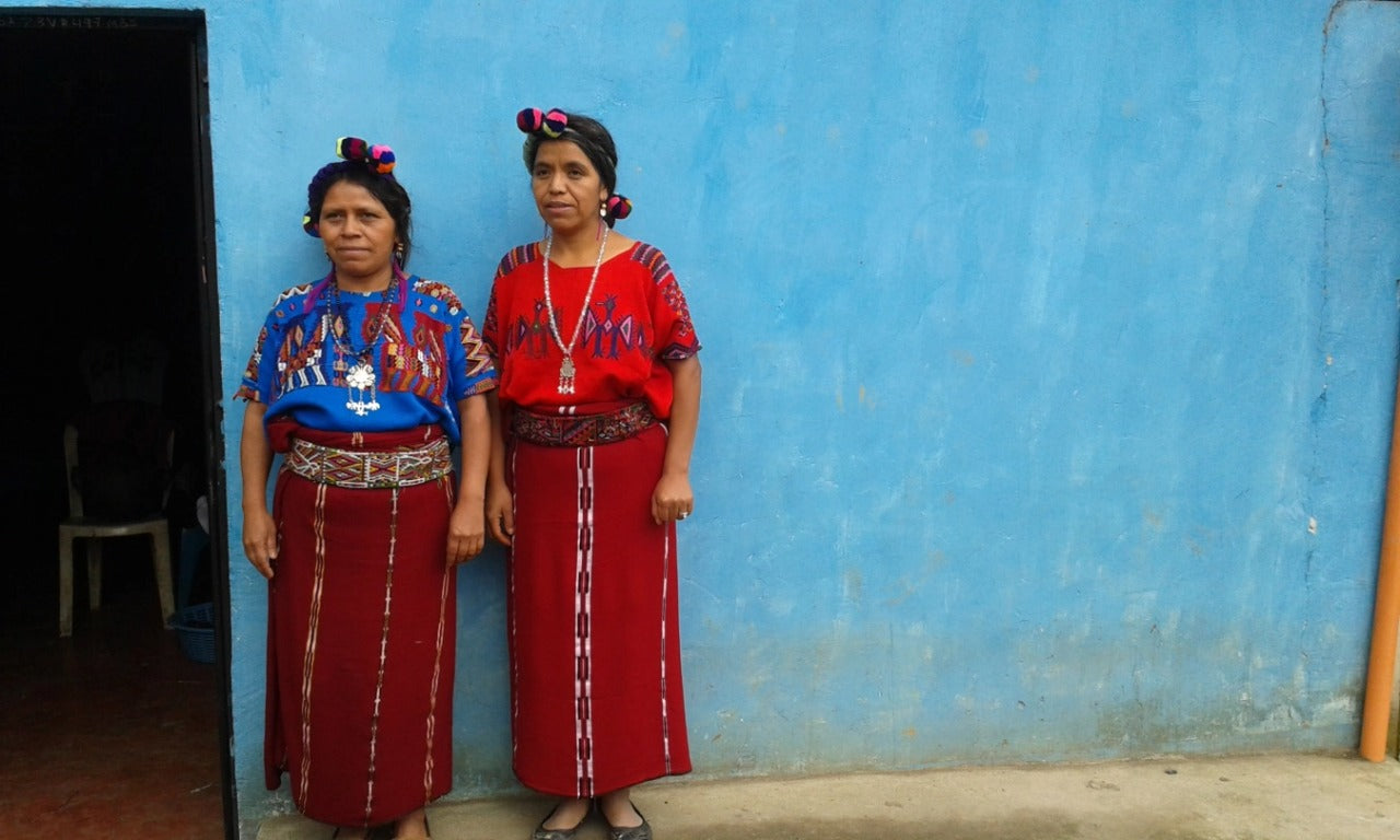 Chajul-style Pompoms with Chato / TBD