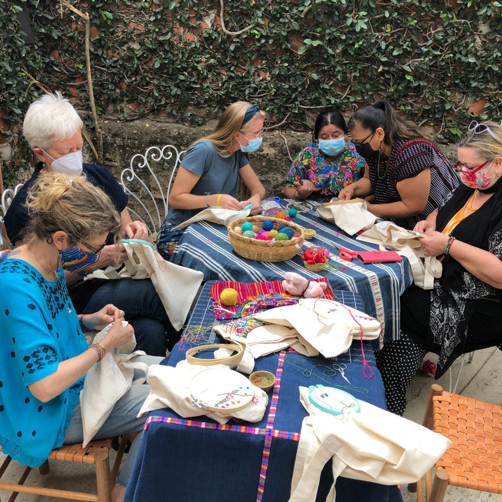 Private Class: Traditional Tote Embroidery with Claribel