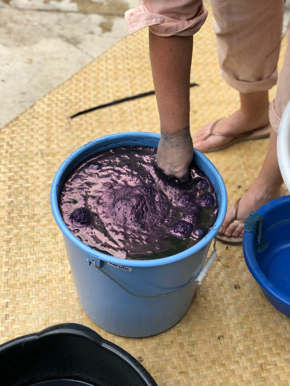 Small group Indigo-dyeing workshop with Abigail / Paused