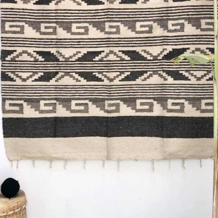 Large Wool Rug: Geometric Shapes in Natural Grey