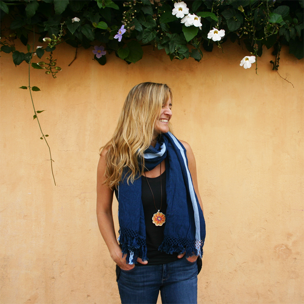 Naturally-dyed Footloom Scarf
