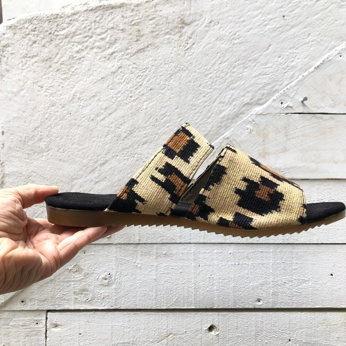 Sandals 6 in size 39