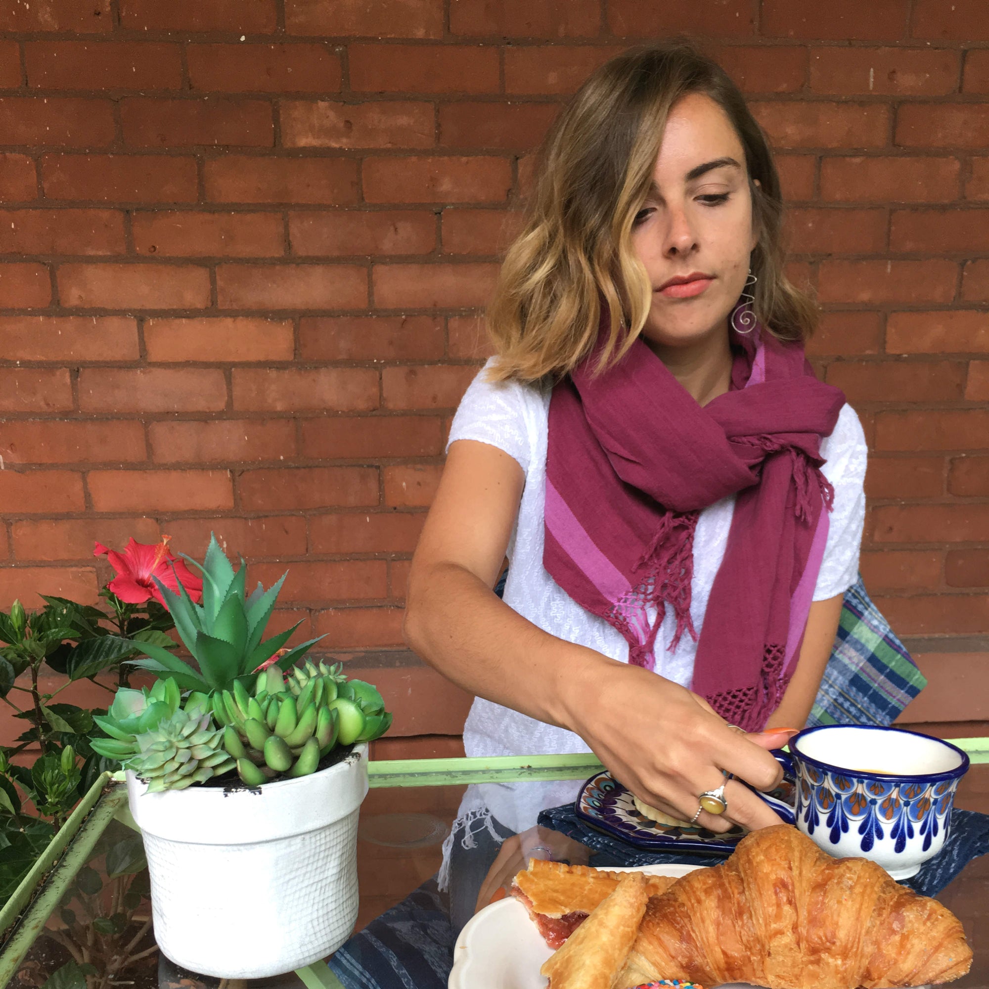 Naturally-dyed Footloom Scarf