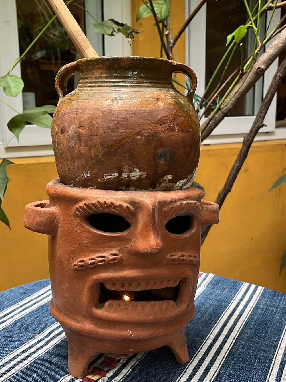 Traditional pottery used for heating and cooking cacao.