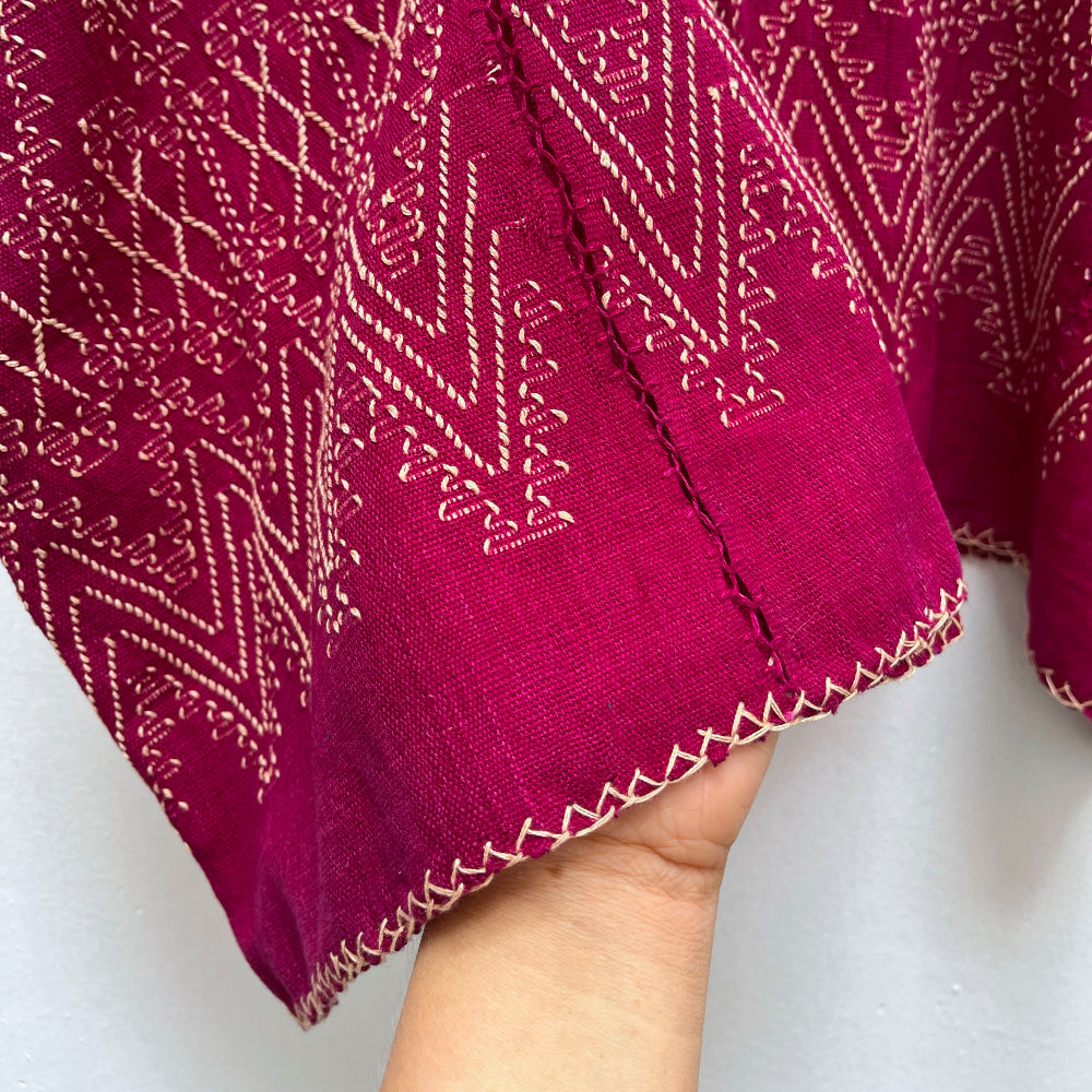 Clouds of Cobán in Maroon + Coconut (S)