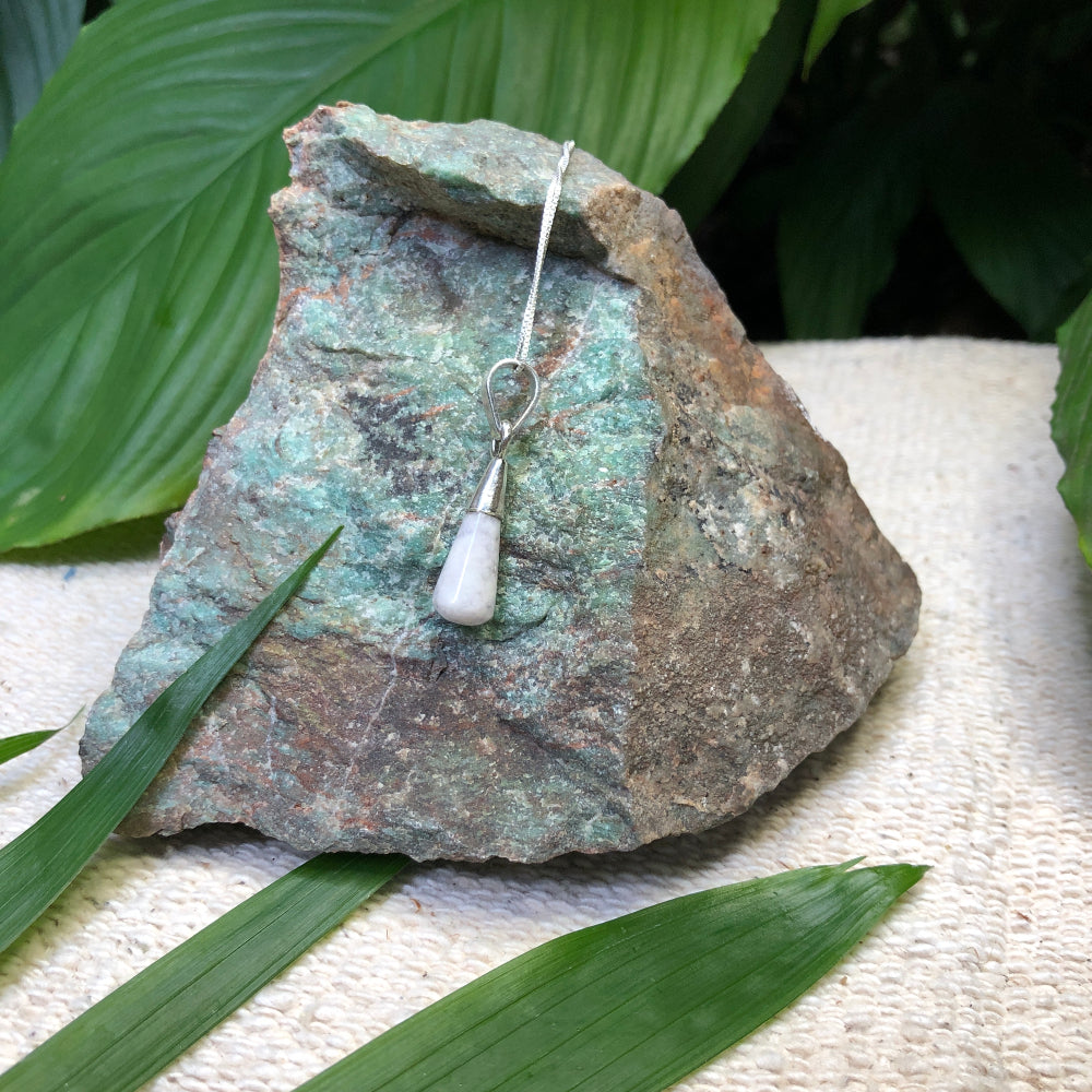 Water Drop Jade Pendant - Lilac