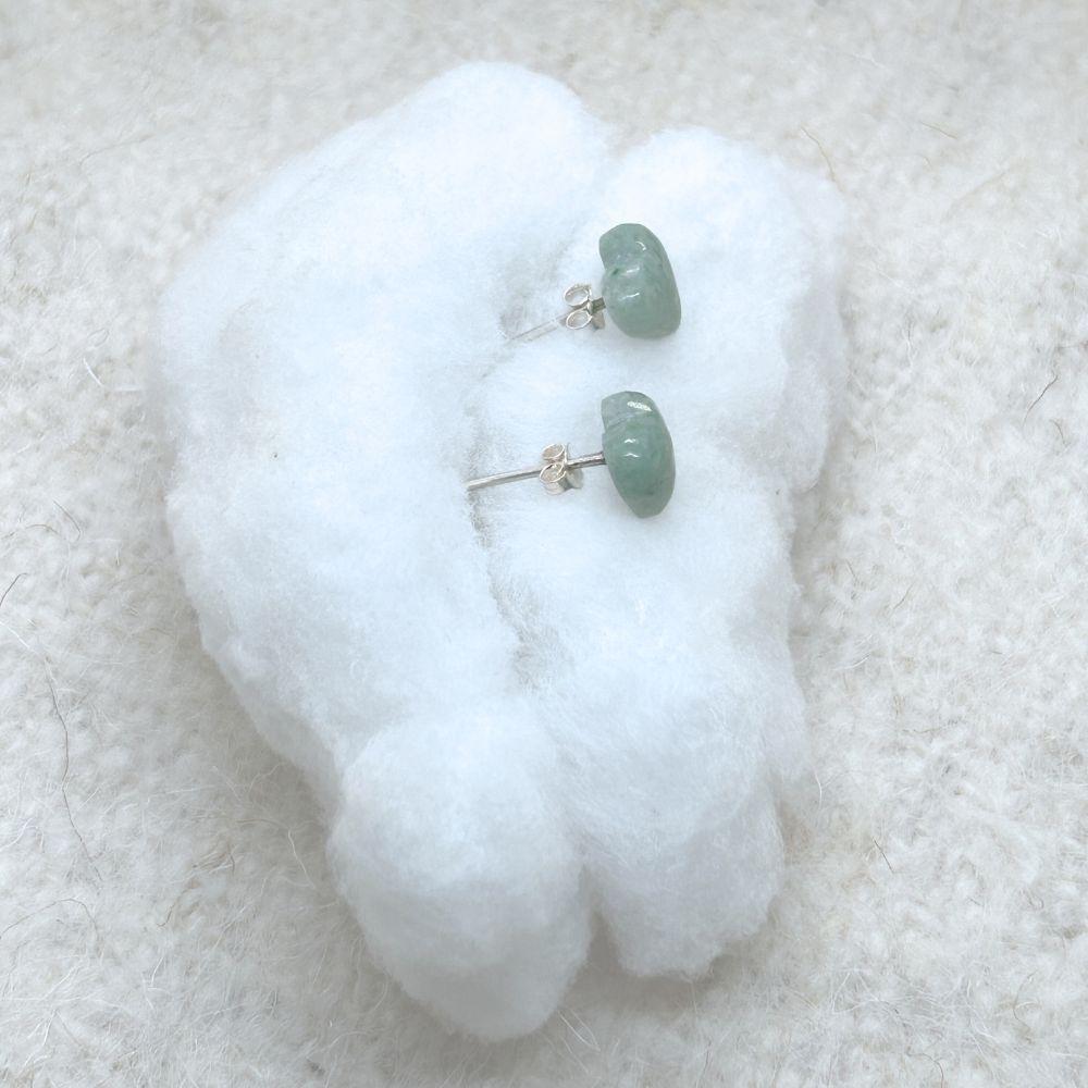 pair Heart-Shaped Light Green Jade Stud Earrings