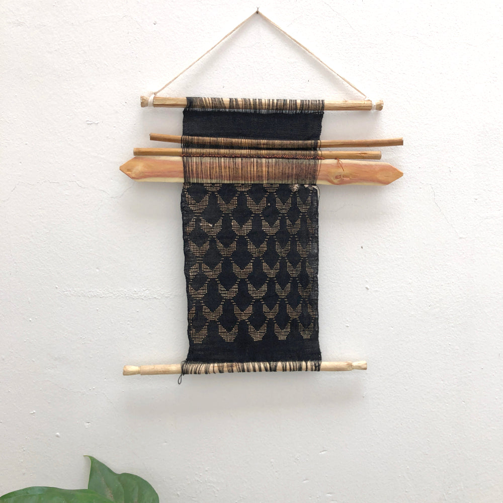 Mini Picbil Loom: Naturally-dyed Black & Coconut