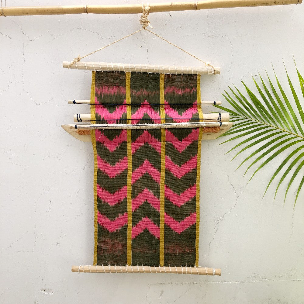 Naturally-dyed Decor Loom: Basil & Cochineal