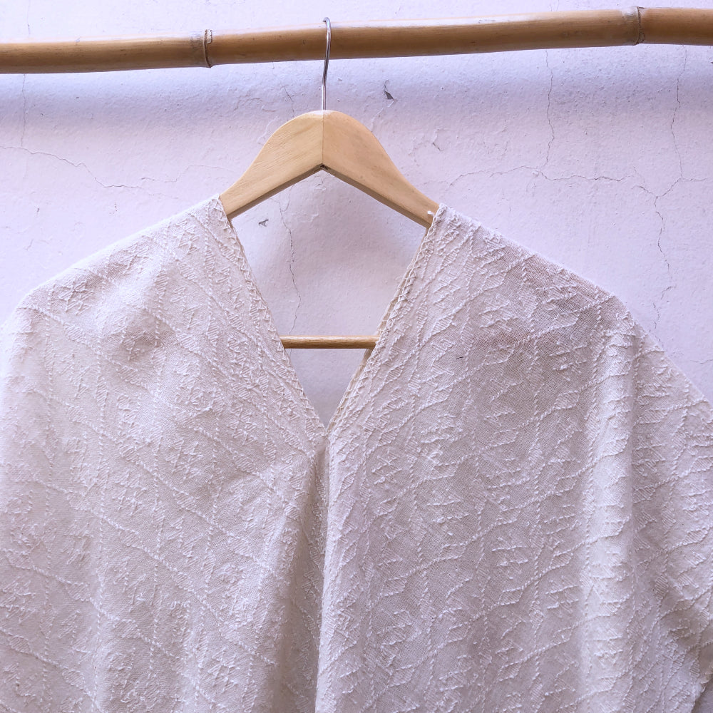 Two-panel picbil blouse crudo
