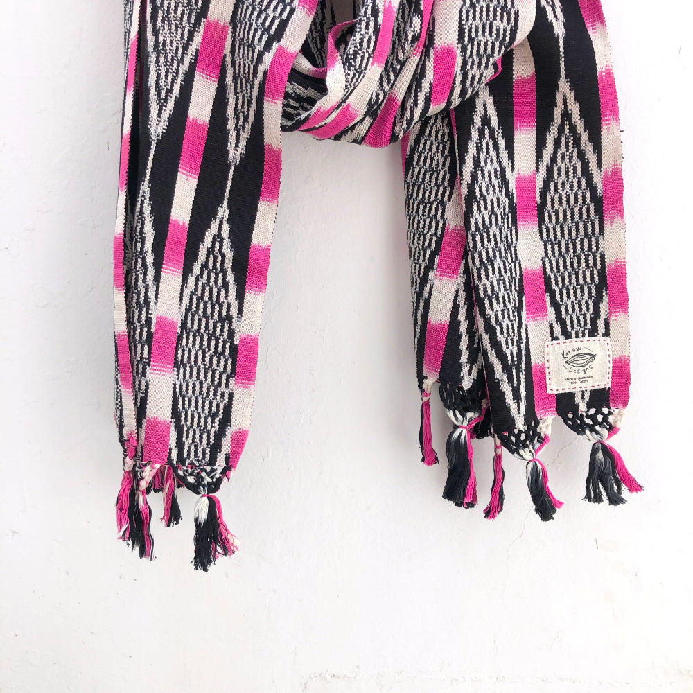 Rebozo del Lago: Charcoal