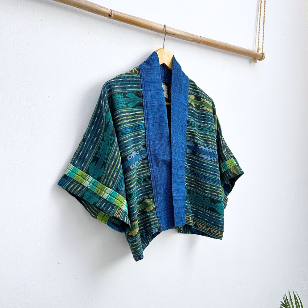 The Aiko Cropped Jacket: Corte 1 (S/M)