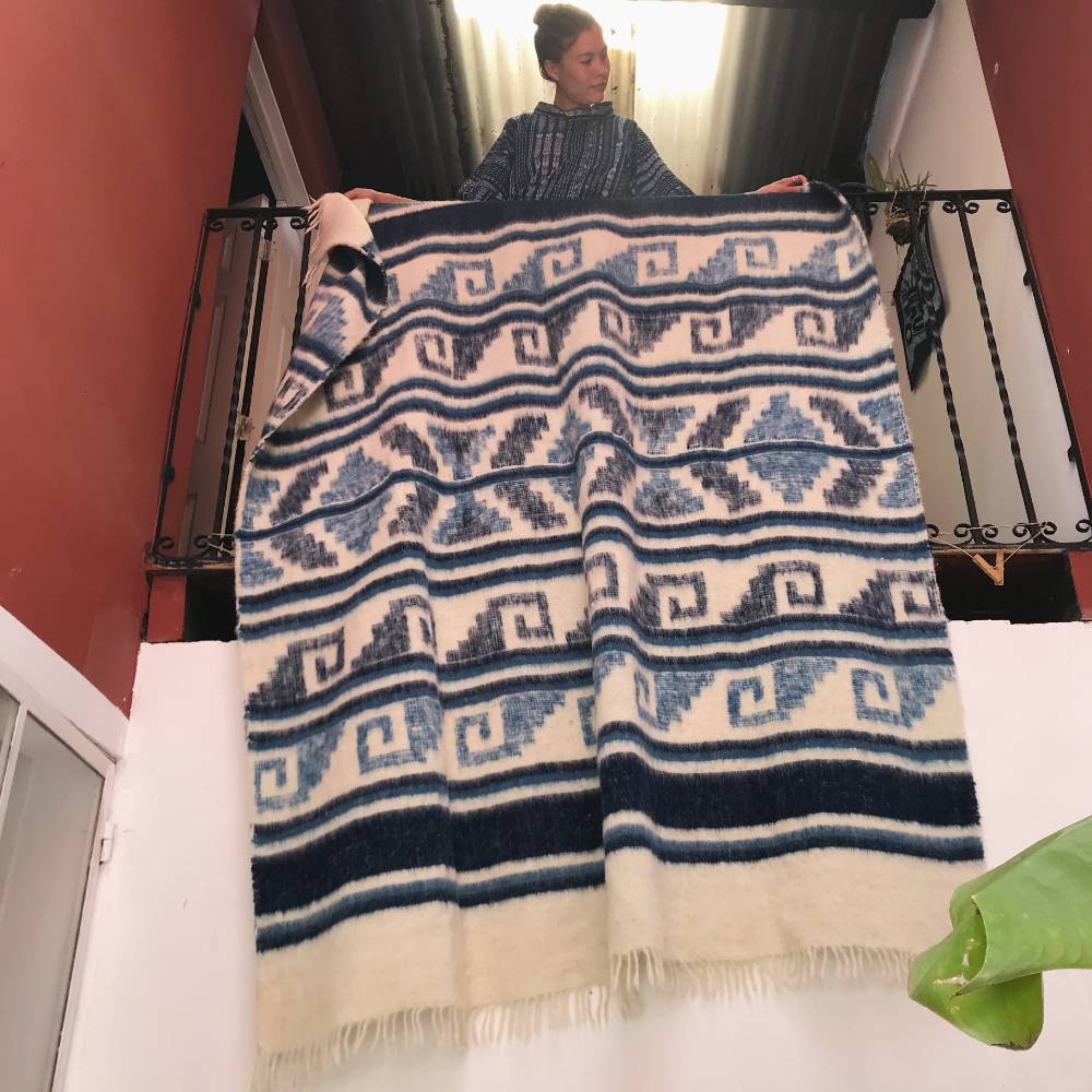 Large Momostenango Wool Blanket: Blue