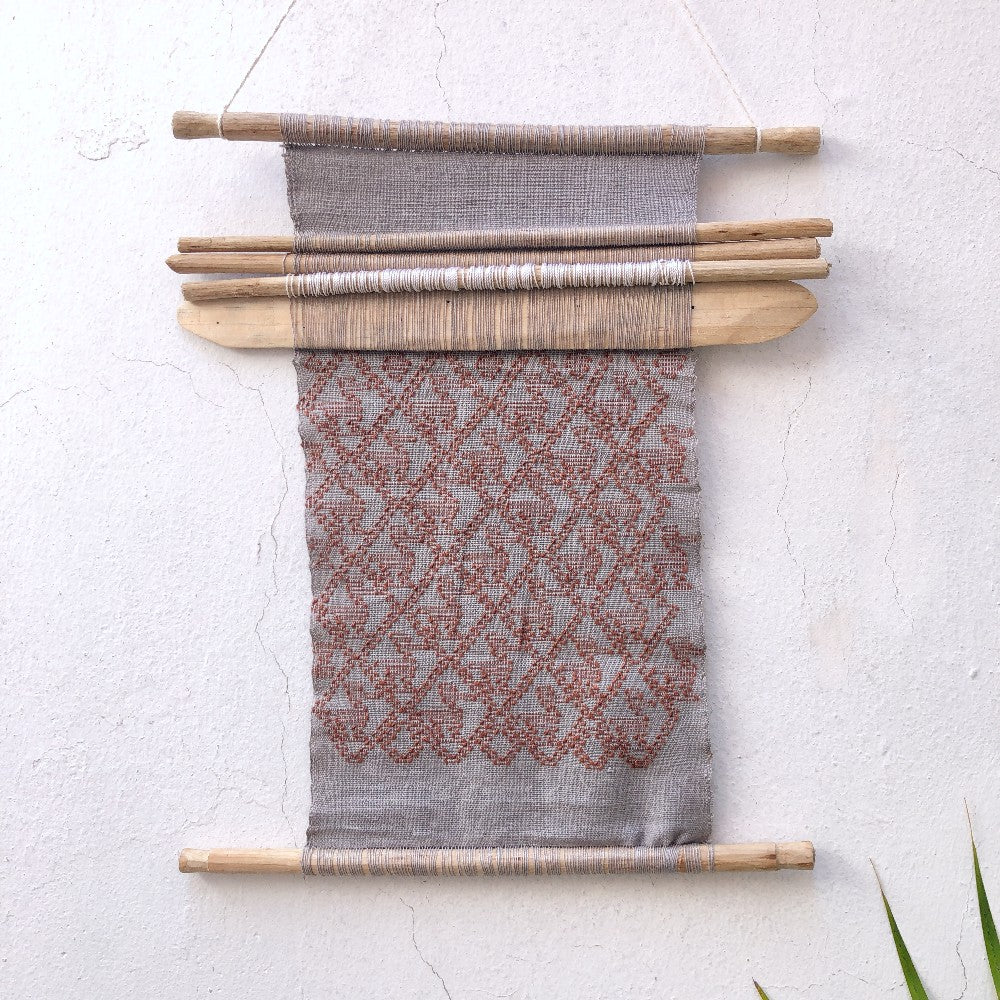Mini Picbil Loom: Naturally-dyed Grey & Coffee