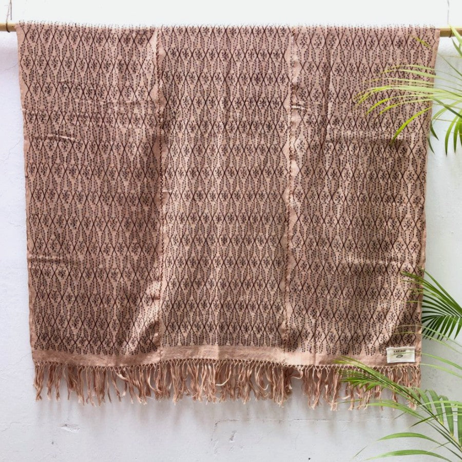 Picbil Shawl in Coconut and Coffee