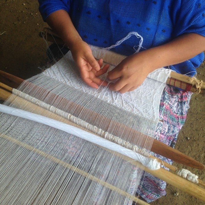 Mini Picbil Loom: Naturally-dyed Cochineal & Pericón